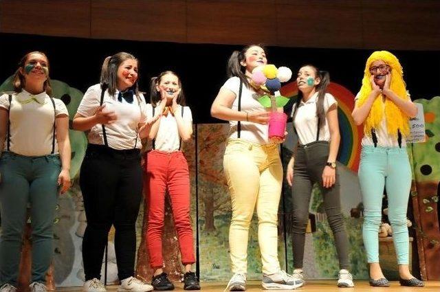 Mimar Sinan Mesleki Ve Teknik Anadolu Lisesi Tiyatrosu&rsquo;na Yoğun İlgi 2