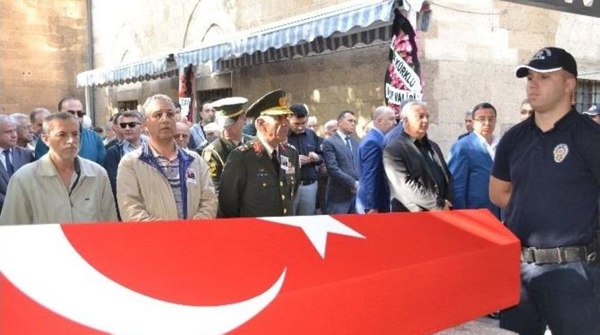 Kendini Vuran Vali Yardımcısı Son Yolculuğuna Uğurlandı