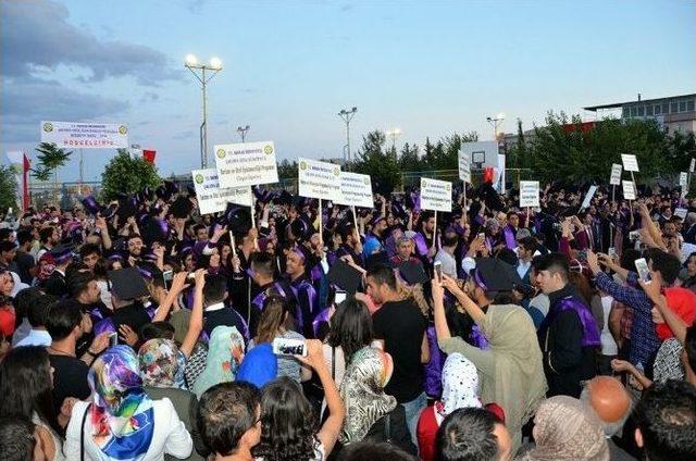 Eyyübiye Kampüsü’nde 700 Öğrenci Mezuniyet Heyecanı Yaşadı