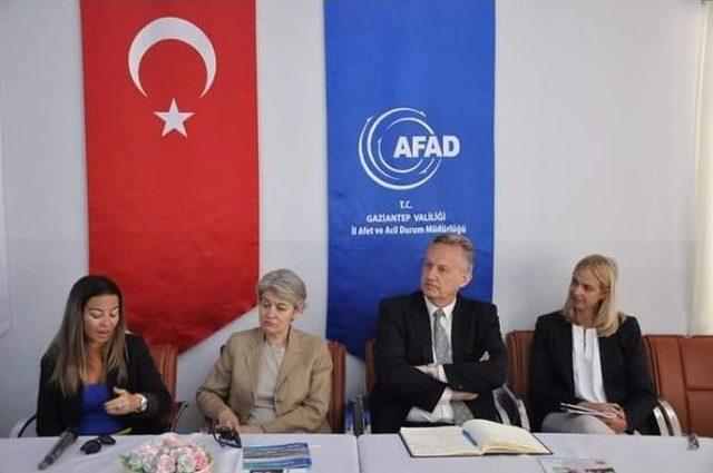 Unesco Genel Direkt&ouml;r&uuml; Irina Bokova Konteyner Kenti Ziyaret Etti 2