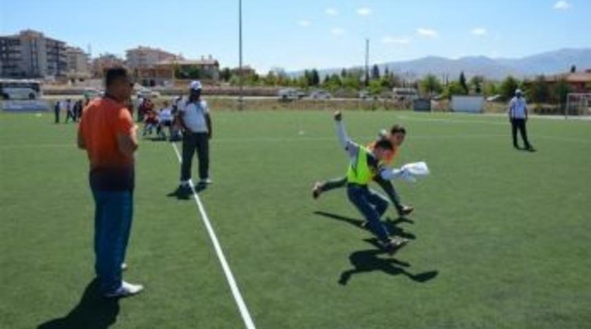Malatya&rsquo;da Okullar Arası Geleneksel &Ccedil;ocuk Oyunları Yapıldı