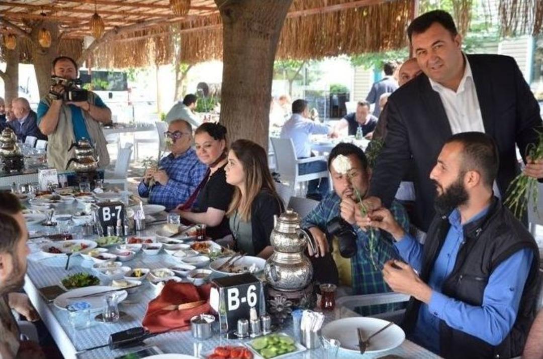 Nazilli Belediyespor Y&ouml;netiminden Zeytin Dalı