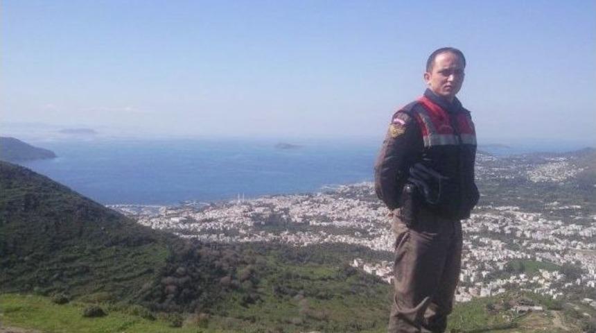 Mardin&rsquo;de Şehit Olan Yıldırım&rsquo;ın Ailesi Acı Haberi İzmir&rsquo;de Aldı