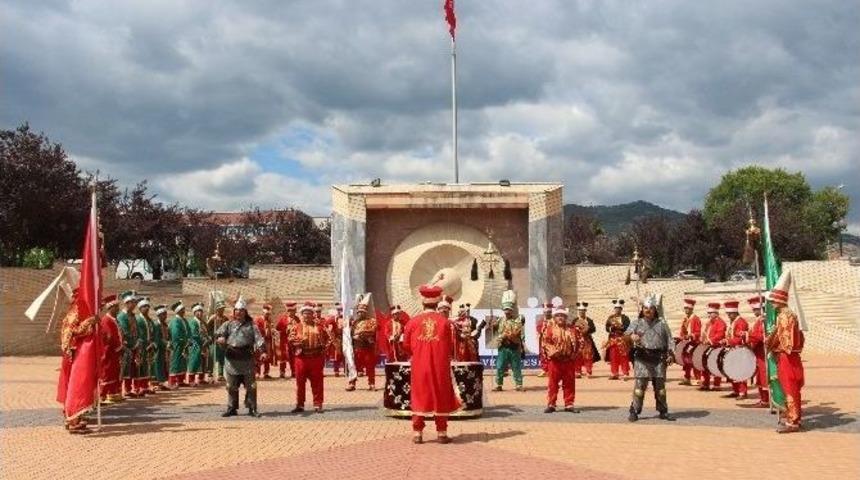 Ad&uuml;&rsquo;de Fatih Ve Medeniyet Konferansı D&uuml;zelendi