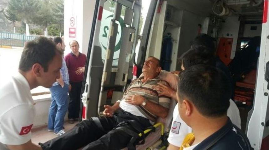 Merdivenden D&uuml;şen Suriye Uyruklu Yaşlı Adam Yaralandı