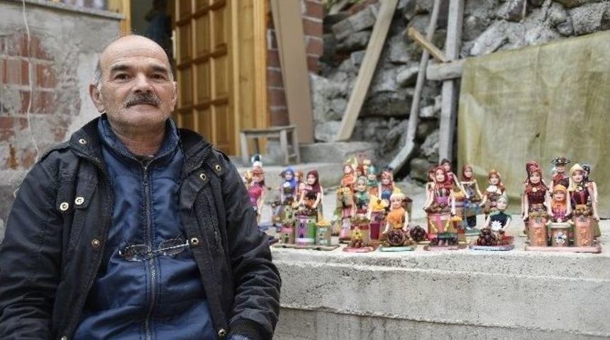 Boş Zamanlarını Oyuncak Bebek Yaparak Ge&ccedil;iriyor