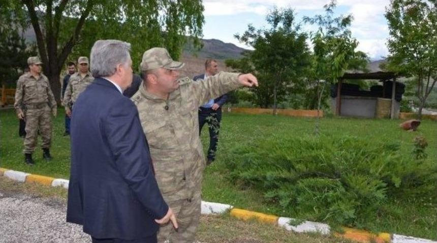 Vali Kahraman Operasyon B&ouml;lgesine Gitti