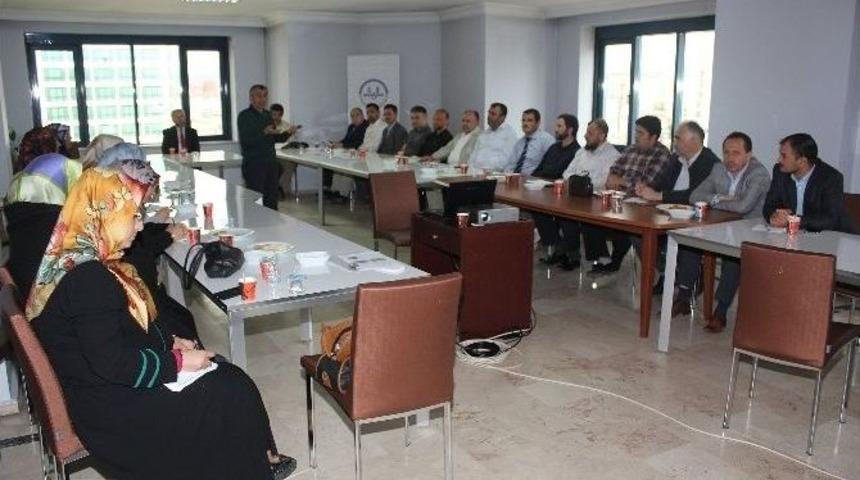 İl, İl&ccedil;e Vaiz Ve Vaizeleri Toplantıda Bir Araya Geldi