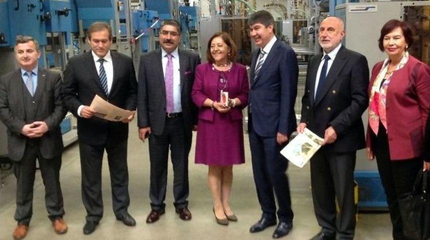 T&uuml;rel Almanya&rsquo;da Gazeteciler Ve Turizm Temsilcileri İle Buluştu