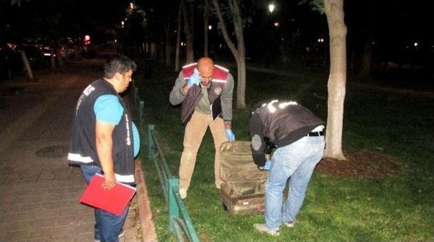 Gaziantep&rsquo;te Parkta Bulunan Valizdeki Kan İzleri Polisi Harekete Ge&ccedil;irdi