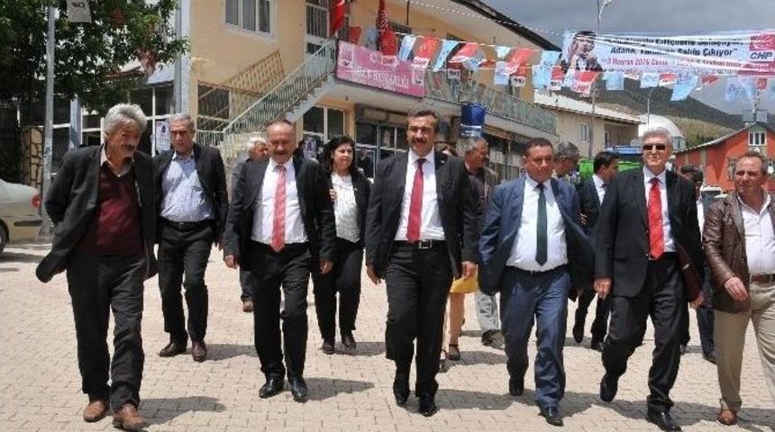 Başkan &Ccedil;etin İl&ccedil;e Ziyaretlerinde Coşkuyla Karşılandı