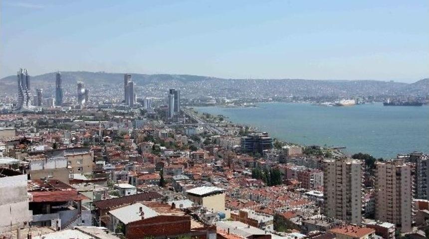 Bayraklı&rsquo;nın Sokakları Kadraja Giriyor