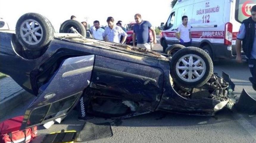 Takla Atan Ara&ccedil;ta Sıkışan Yaralıları İtfaiye Kurtardı