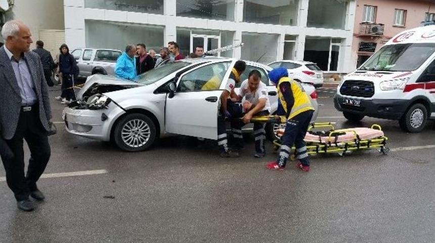 Dursunbey&rsquo;de Yağmurla Gelen Kaza