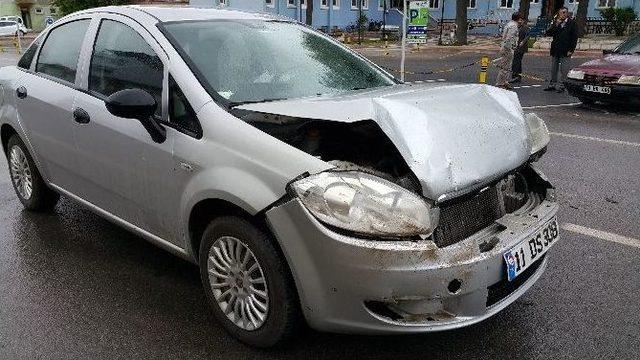 Dursunbey&rsquo;de Yağmurla Gelen Kaza 2