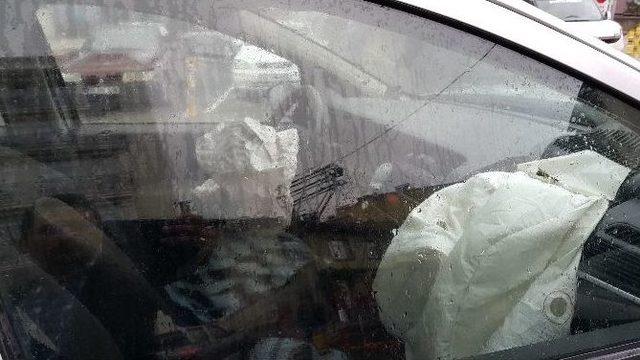 Dursunbey&rsquo;de Yağmurla Gelen Kaza 3