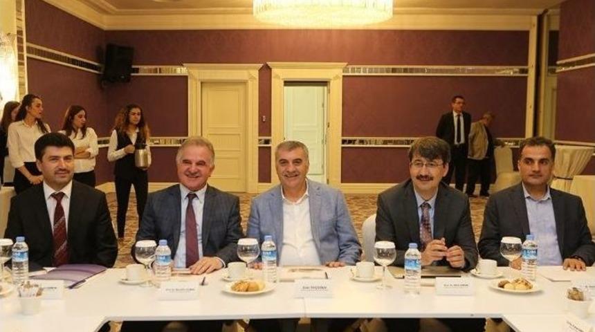 Başkan To&ccedil;oğlu Okul Y&ouml;neticileriyle Bir Araya Geldi