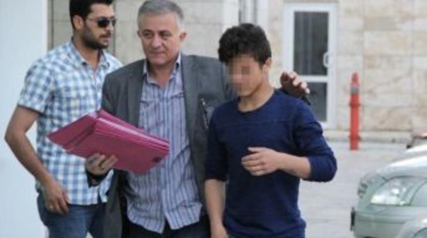 4 Kişiyi Silahla Yaralayan 16 Yaşındaki &Ccedil;ocuk &Ccedil;ıktı