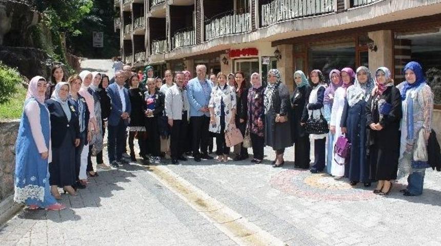 Ak Parti Nil&uuml;fer &lsquo;atılım&rsquo;a Ge&ccedil;ti