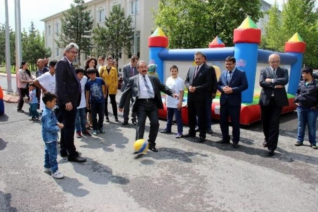 2. Erciyes &Ccedil;ocuk Romatoloji Şenliği Başladı