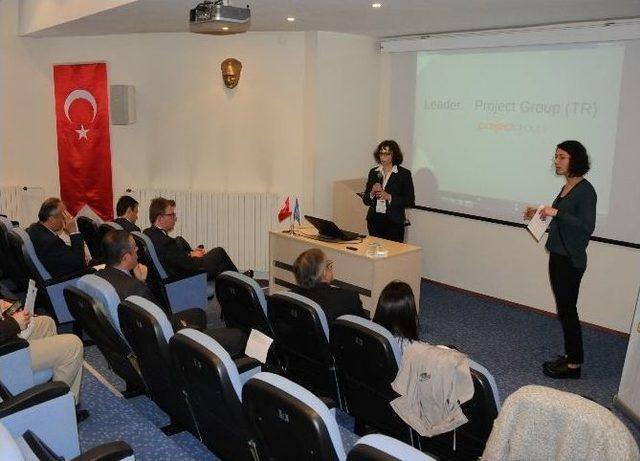 Anadolu Üniversitesi’nde ‘üniversite Ve İş Dünyası İşbirliği’ Toplantısı