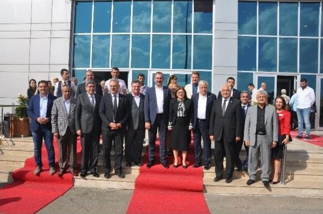 Başkan Şahin Ve Milletvekilleri Domotex Turkey&rsquo;e &Ccedil;ıkarma Yaptı