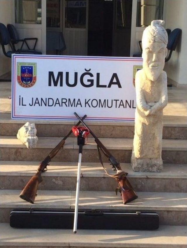 İki Heykeli Jandarmaya 100 Bin Tl&rsquo;ye Satmaya &Ccedil;alıştı 2