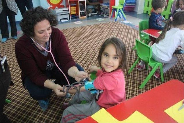 Miniklerin Tansiyonu &Ouml;l&ccedil;&uuml;ld&uuml; 1