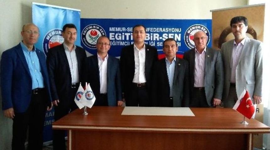 Manisa Eğitim Bir-sen&rsquo;den Darbe Girişimine Tepki