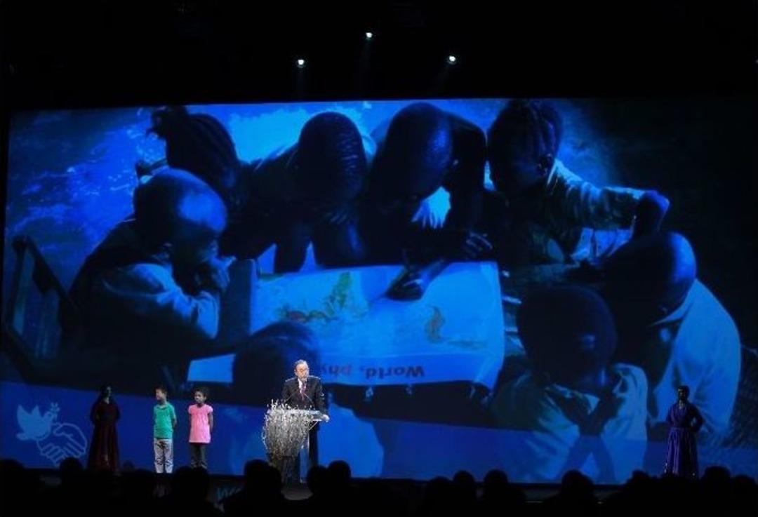 Doğa Okulları &Ouml;ğrencileri, D&uuml;nya İnsani Zirvesi&rsquo;ndeydi