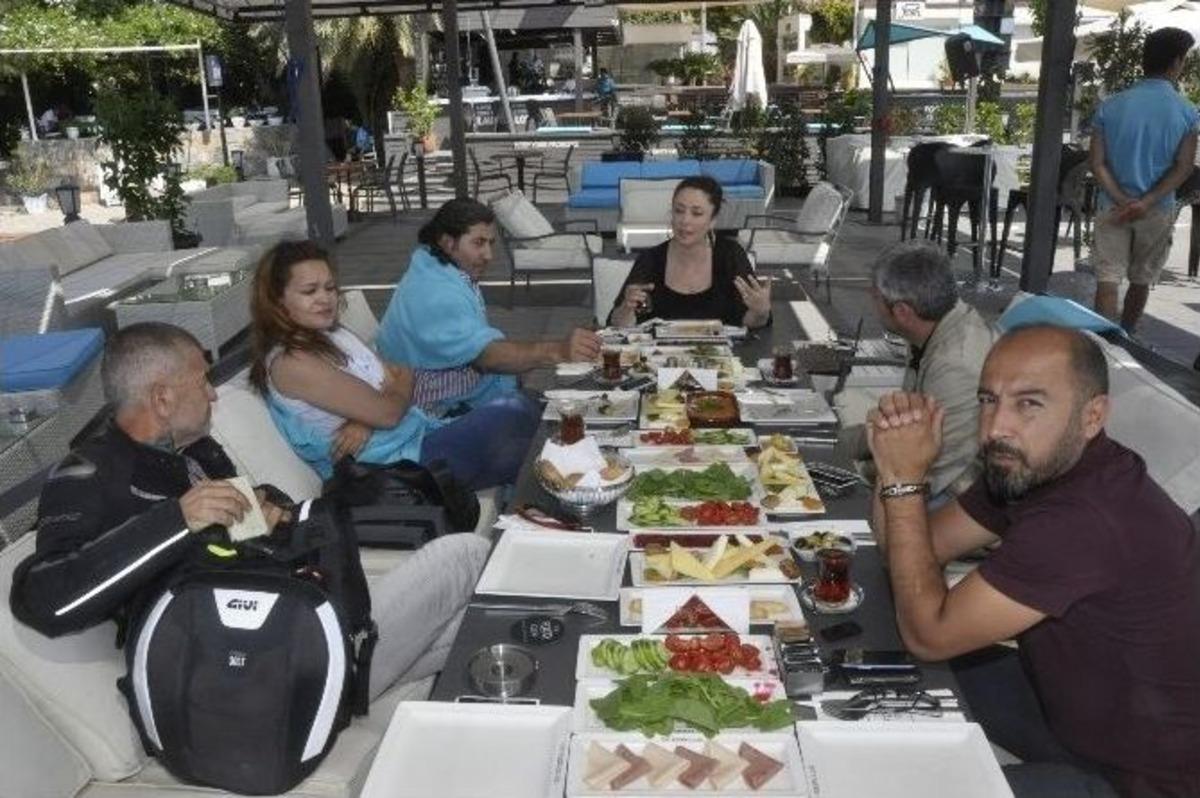 The Food Club Bodrum T&uuml;rkb&uuml;k&uuml; Yaza &rsquo;merhaba&rsquo; Dedi