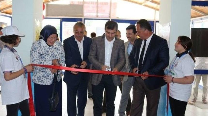 Ak&ccedil;akoca Esentepe İlk&ouml;ğretim Okulunun Bilim Fuarı A&ccedil;ıldı