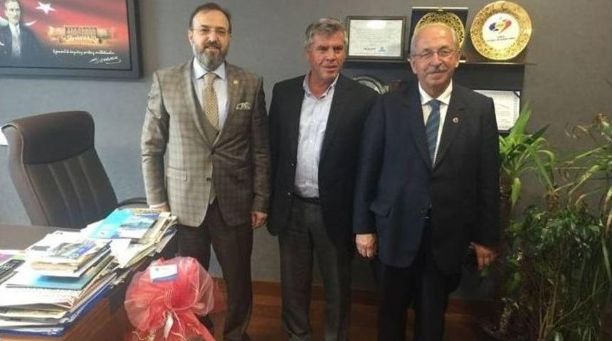 Chp&rsquo;li Başkan&rsquo;dan Ak Partili Vekile Ziyaret