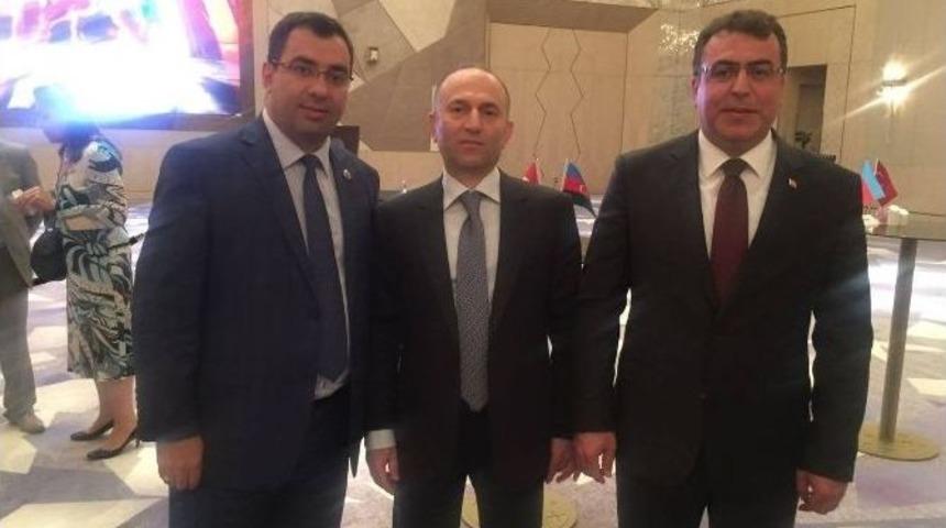 Başkan Aydın&rsquo;dan Başkonsolos Haciyev&rsquo;e Plaket