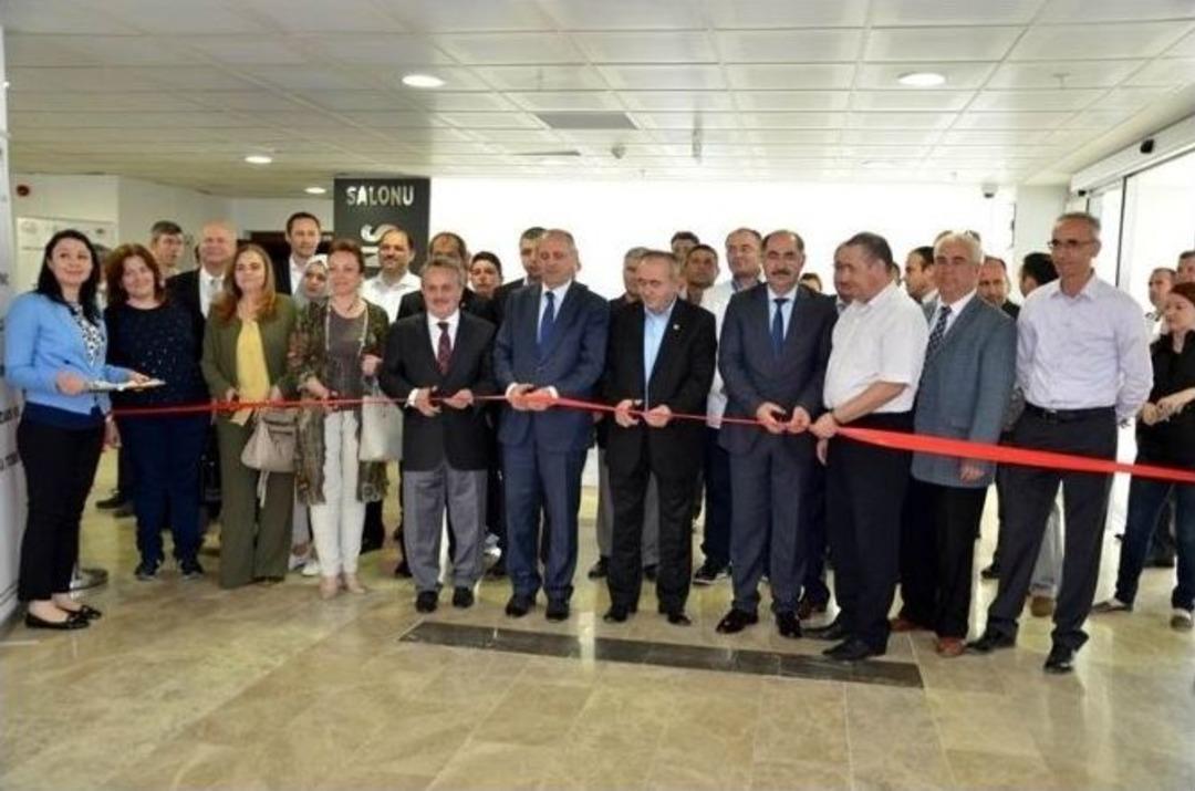 Tarımda Gen&ccedil; Girişimci Kadınlara Sertifika Ve &Ouml;d&uuml;l Verildi