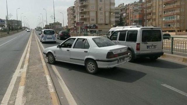 Otomobilin &Ccedil;arptığı Yaya Yaralandı 1