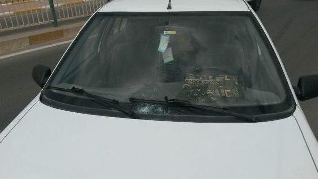 Otomobilin &Ccedil;arptığı Yaya Yaralandı 2