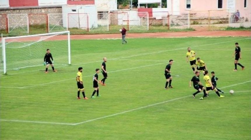 Bilecik 2. Amat&ouml;r Lig&rsquo;de Esnaf Spor, Grup Liderini Takip Etmeyi S&uuml;rd&uuml;rd&uuml;
