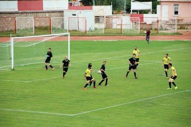 Bilecik 2. Amatör Lig’de Esnaf Spor, Grup Liderini Takip Etmeyi Sürdürdü