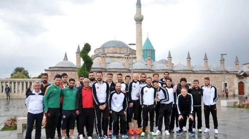 Alanyaspor&rsquo;lu Futbolcular Mevlana M&uuml;zesi&rsquo;ni Gezdi