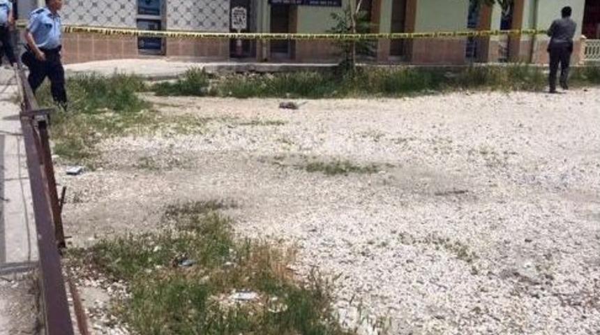 Polisin Patlattığı Şüpheli Paketten “pasta” Çıktı