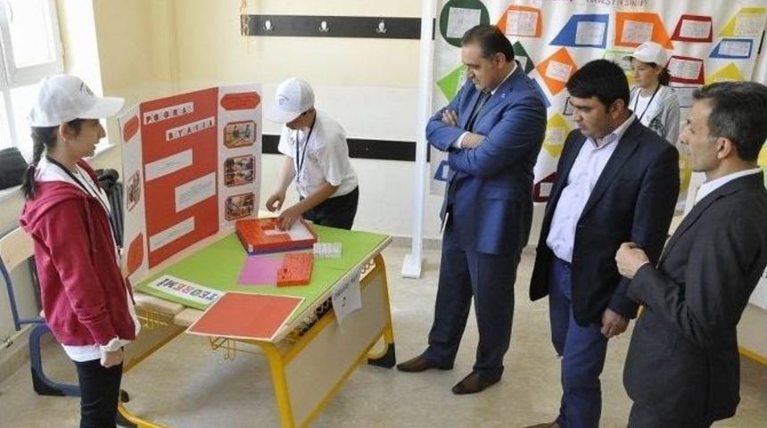 G&uuml;r&uuml;n Belediye Başkanı &Ccedil;ift&ccedil;i Bilim Fuarını Gezdi