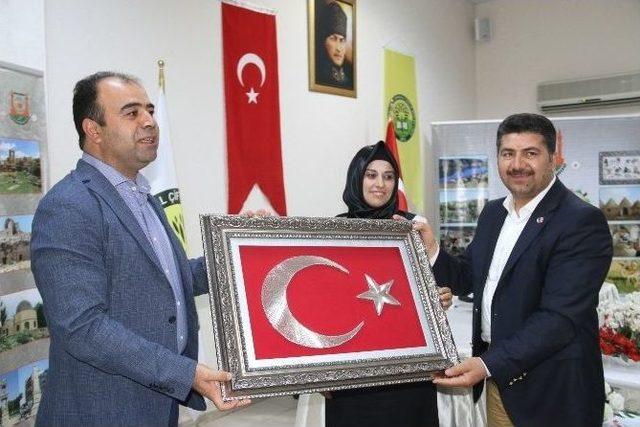 B&uuml;y&uuml;kşehir Belediye Başkanı Nihat &Ccedil;ift&ccedil;i, Gen&ccedil;lerle Buluştu 3