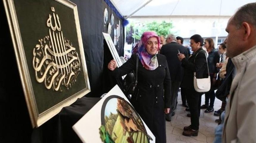 Samek Karasu&rsquo;dan Yılsonu Sergisi