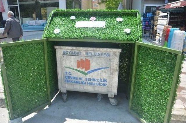 Boyabat&rsquo;ta &Ccedil;&ouml;p Konteynerleri &Ccedil;i&ccedil;ek A&ccedil;tı 1