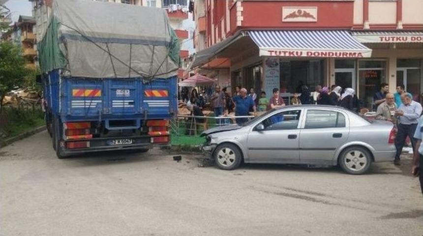 Fatsa&rsquo;da Trafik Kazası: 4 Yaralı