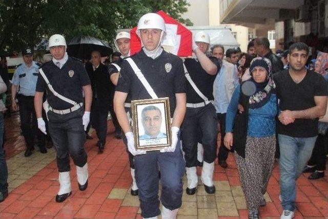 Kalp Krizine Yenik Düşen Polis Son Yolculuğuna Uğurlandı