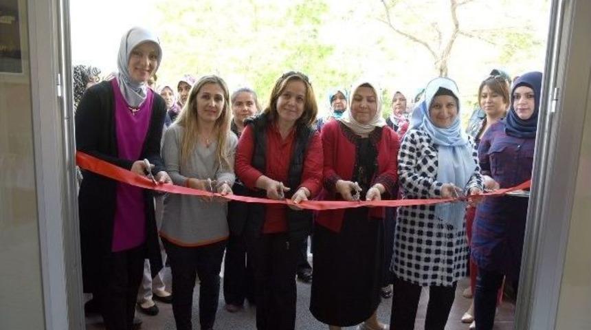 El Emeği G&ouml;z Nuru Eserler Bilgi Evinde Sergilendi