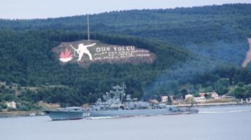 Rus Savaş Gemisi &Ccedil;anakkale Boğazı&rsquo;ndan Ge&ccedil;ti