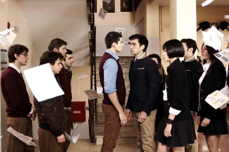 Boynu Bükükler 1. Bölüm Galerisi G1